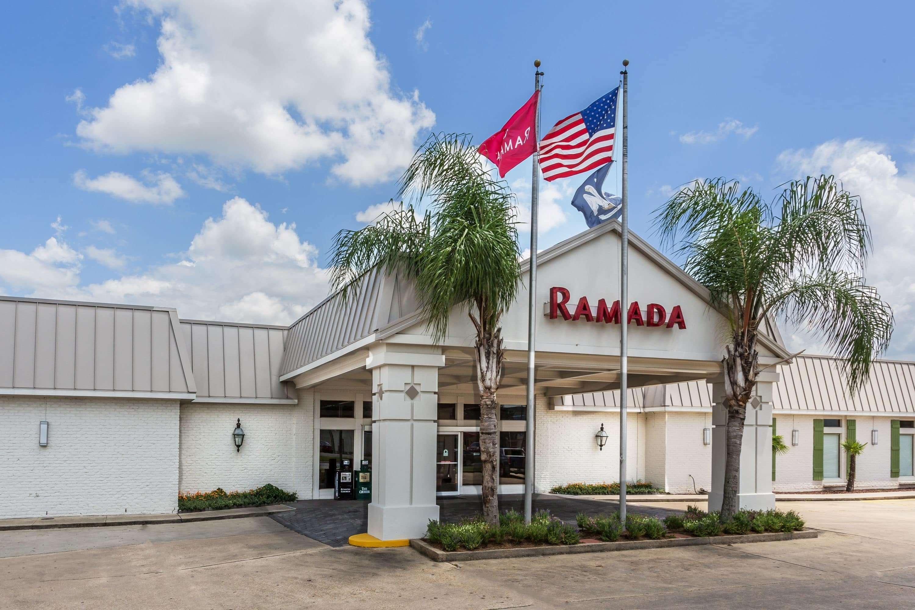 Ramada By Wyndham Houma Hotel Buitenkant foto